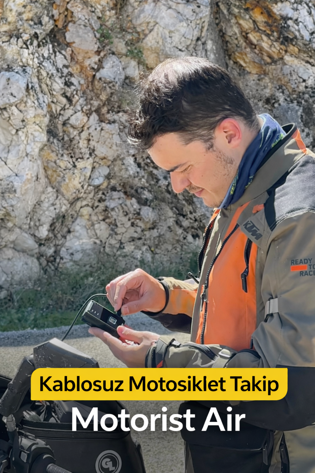 Motorist Air kablosuz motosiklet takip cihazının KTM motosiklet üzerinde kullanımını gösteren gerçek sürüş deneyimi